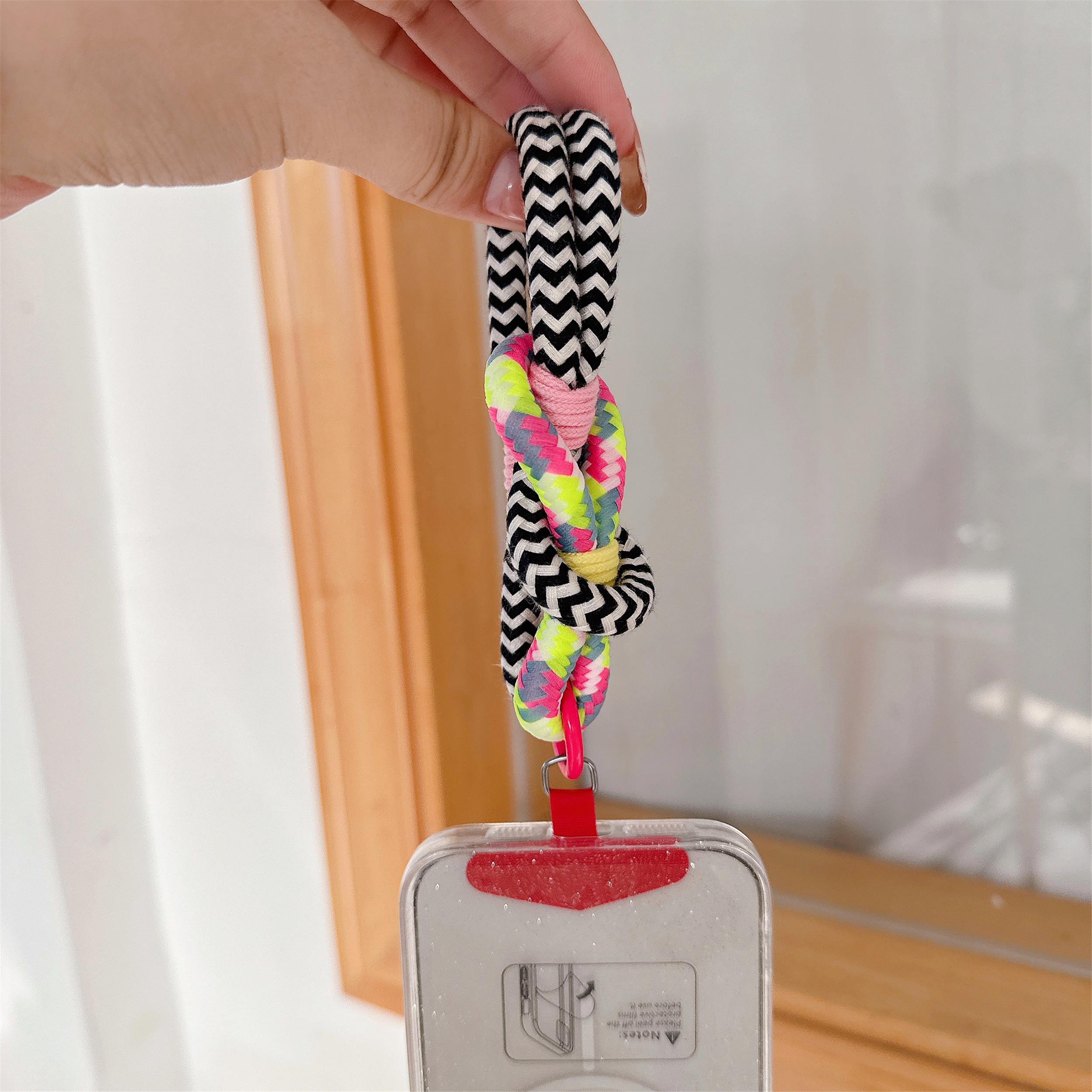Keychains Contrast Color Key C - Carabiner Keychain ulasan dan harga