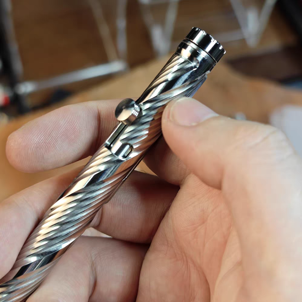 EDC Titanium Pen with Ball Bea - Edc Everyday Carry Gear ulasan dan harga